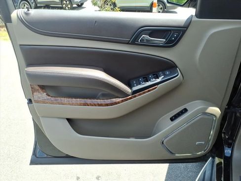 Used 2016 Chevrolet Suburban LTZ AWD/4WD image 10
