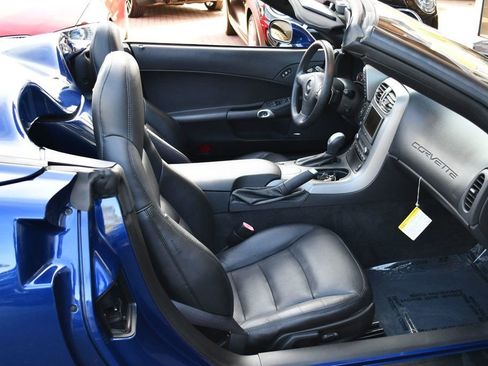 Used 2007 Chevrolet Corvette Convertible w/ Preferred Equipment Group RWD image 17