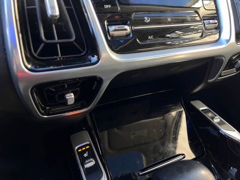 Used 2022 Kia Sorento FWD image 17