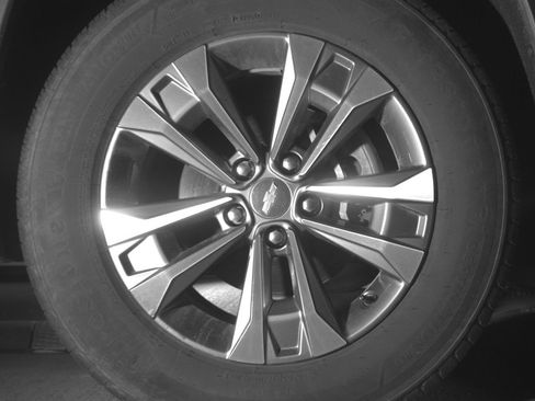 Used 2025 Chevrolet Equinox LT FWD image 13