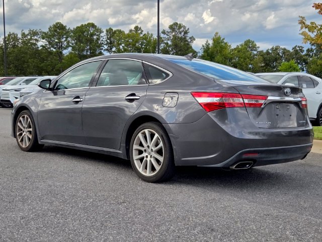Used 2014 Toyota Avalon Limited w/ Technology Package FWD image 3