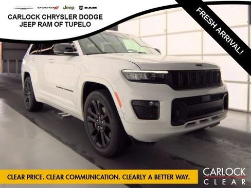 Used 2023 Jeep Grand Cherokee L Overland w/ Advanced Protech Group III AWD/4WD image 4