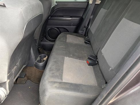 Used 2016 Jeep Patriot Sport w/ Power Value Group image 28