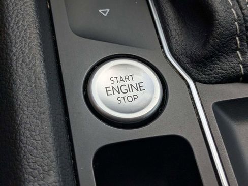 Used 2022 Volkswagen Atlas SE FWD image 26
