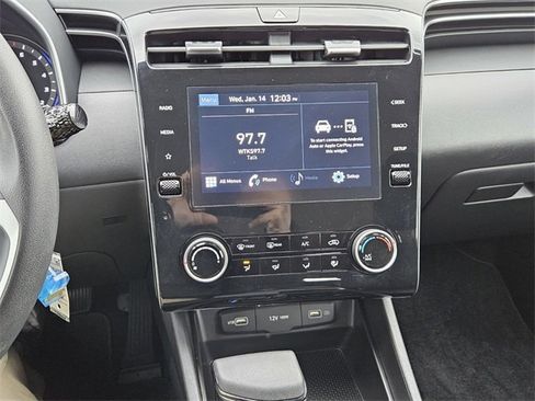 Used 2024 Hyundai Tucson SE image 17