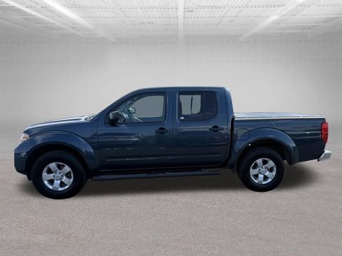 Used 2013 Nissan Frontier SV w/ SV Value Truck Pkg AWD/4WD image 9