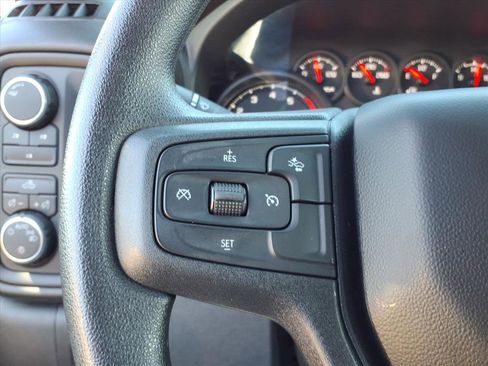 Used 2024 Chevrolet Silverado 2500 Custom w/ Custom Convenience Package image 17