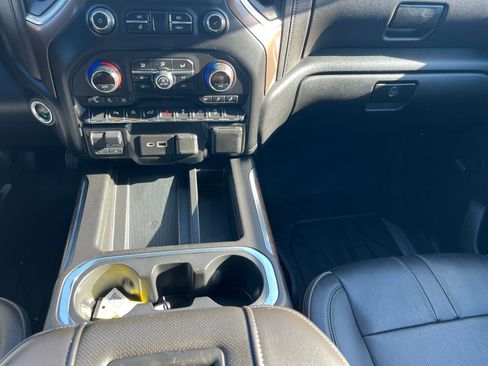 Used 2019 Chevrolet Silverado 1500 High Country w/ Z71 Off-Road Package image 36