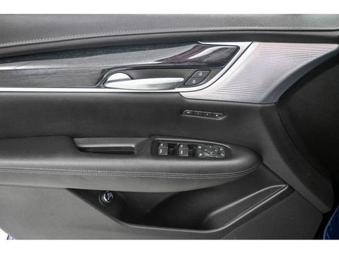 Used 2023 Cadillac XT5 Premium Luxury image 28