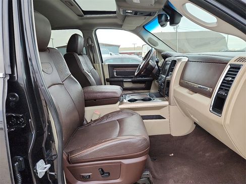 Used 2017 RAM 3500 Laramie Longhorn image 7