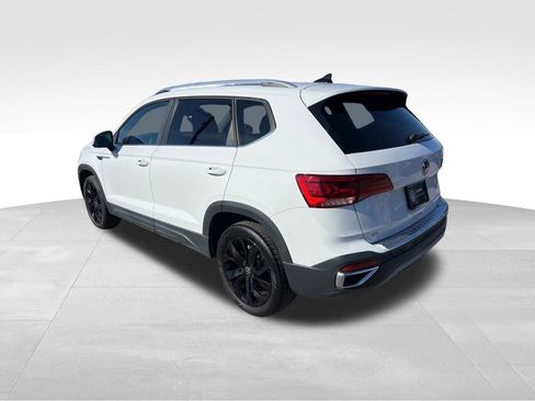 Used 2023 Volkswagen Taos SE image 5