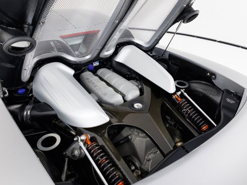 Used 2004 Porsche Carrera GT RWD image 53