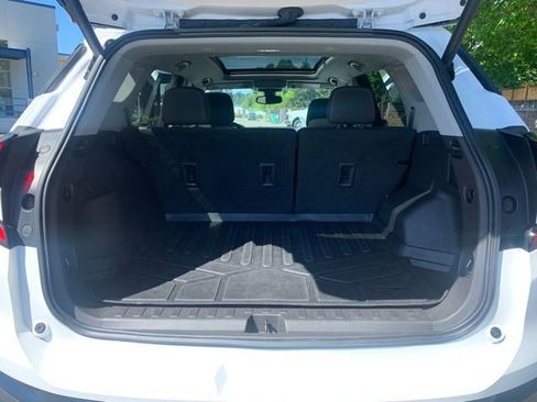 Used 2021 GMC Terrain SLE w/ Driver Convenience Package FWD image 5