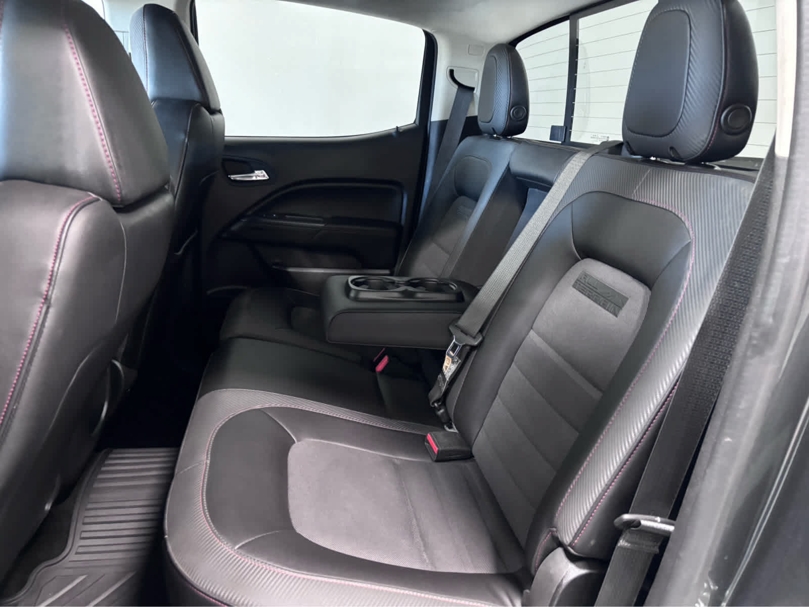 Used 2016 GMC Canyon SLE w/ All Terrain Package AWD/4WD image 15