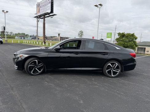 Used 2018 Honda Accord Sport image 4