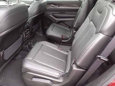 New 2025 Jeep Grand Cherokee L Limited w/ Black Appearance Package image 5