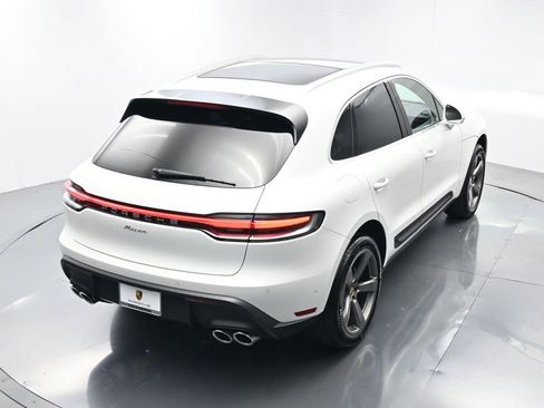 Used 2025 Porsche Macan image 39