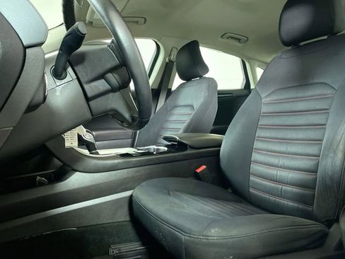 Used 2016 Ford Fusion SE w/ Equipment Group 201A image 18