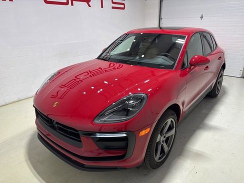 Used 2025 Porsche Macan Turbo image 11