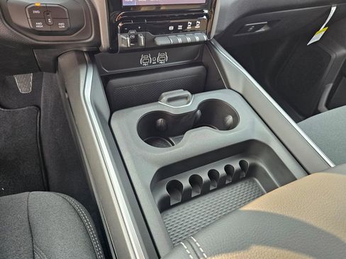 New 2025 RAM 2500 Big Horn AWD/4WD image 24