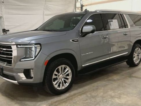 Certified 2023 GMC Yukon XL SLT w/ SLT Luxury Package image 4