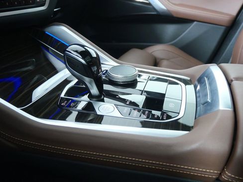 Certified 2023 BMW X6 xDrive40i w/ M Sport Package image 28