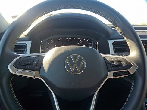 Used 2022 Volkswagen Atlas SE image 14