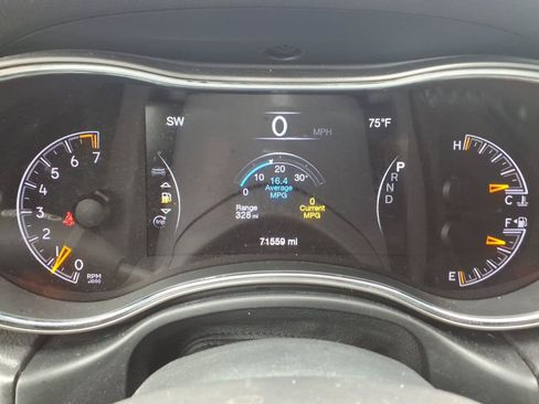 Used 2018 Jeep Grand Cherokee Laredo AWD/4WD image 17