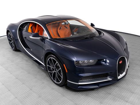 Used 2018 Bugatti Chiron AWD/4WD image 12