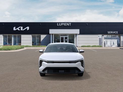 New 2025 Kia K4 LXS image 3