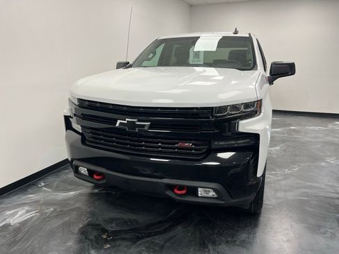 Used 2019 Chevrolet Silverado 1500 LT Trail Boss image 3