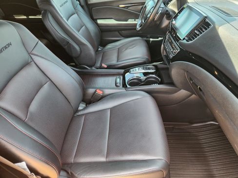 Used 2023 Honda Ridgeline Black Edition image 17