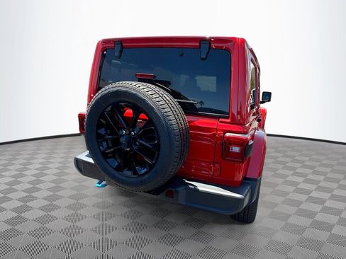 Used 2022 Jeep Wrangler Unlimited Sahara w/ Cold Weather Group AWD/4WD image 7