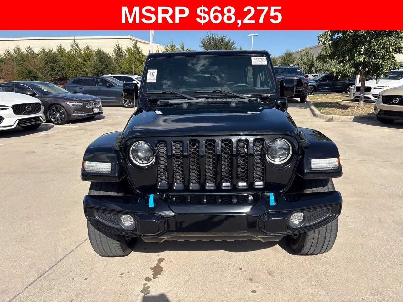 Used 2023 Jeep Wrangler Unlimited Sahara AWD/4WD image 2