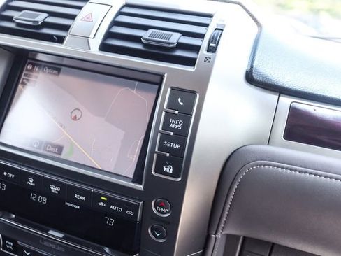 Used 2014 Lexus GX 460 w/ Premium Package AWD/4WD image 23