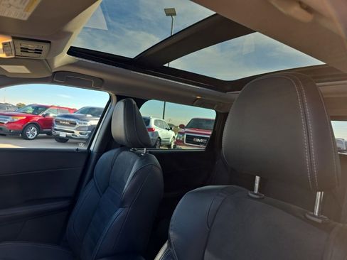 Used 2022 Mitsubishi Outlander SE image 11