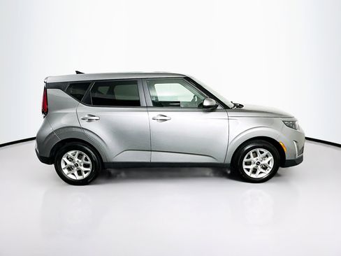 Used 2025 Kia Soul LX w/ LX Technology Package image 10