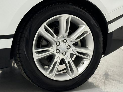 Used 2019 Land Rover Range Rover Velar R-Dynamic HSE image 50