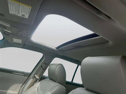 Used 2011 Cadillac DTS Luxury image 26