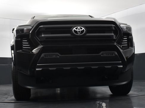 Used 2024 Toyota Tacoma SR5 image 42