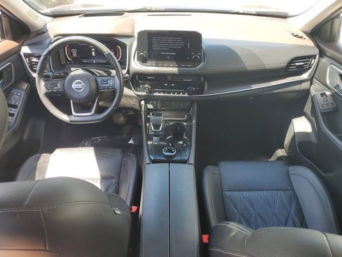 Used 2021 Nissan Rogue Platinum image 18