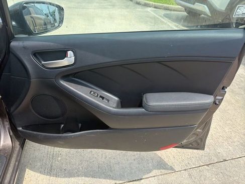 Used 2017 Kia Forte LX FWD image 62