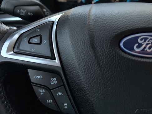 Used 2022 Ford Edge Titanium w/ Equipment Group 301A image 32