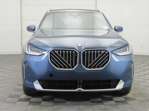 Used 2026 BMW X3 xDrive30i w/ Premium Package AWD/4WD image 3