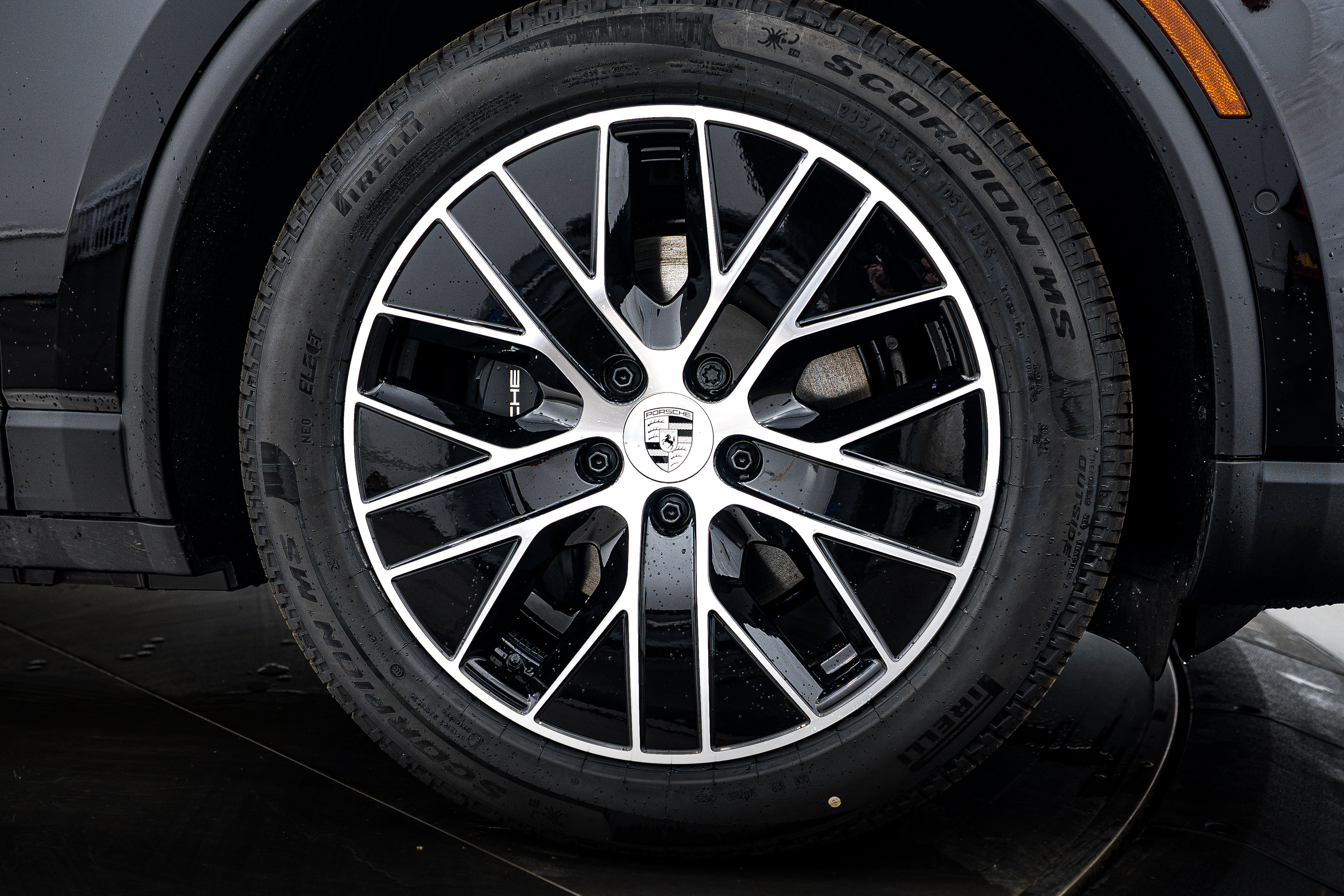 Certified 2026 Porsche Macan 4 Electric AWD/4WD image 11