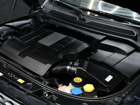 Used 2016 Land Rover LR4 HSE image 15