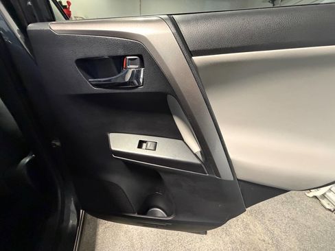 Used 2016 Toyota RAV4 XLE w/ Protection Package AWD/4WD image 18