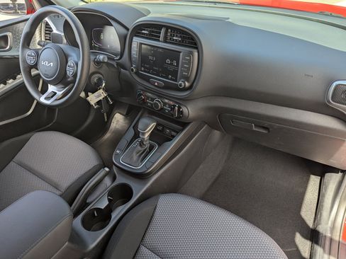 Certified 2024 Kia Soul LX w/ Option Group 015 FWD image 10