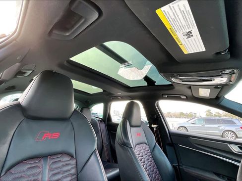 Used 2024 Audi RS 6 performance image 13