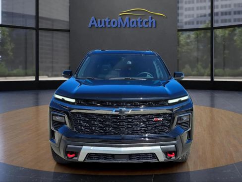 Used 2025 Chevrolet Traverse Z71 w/ Driver Confidence Package AWD/4WD image 3